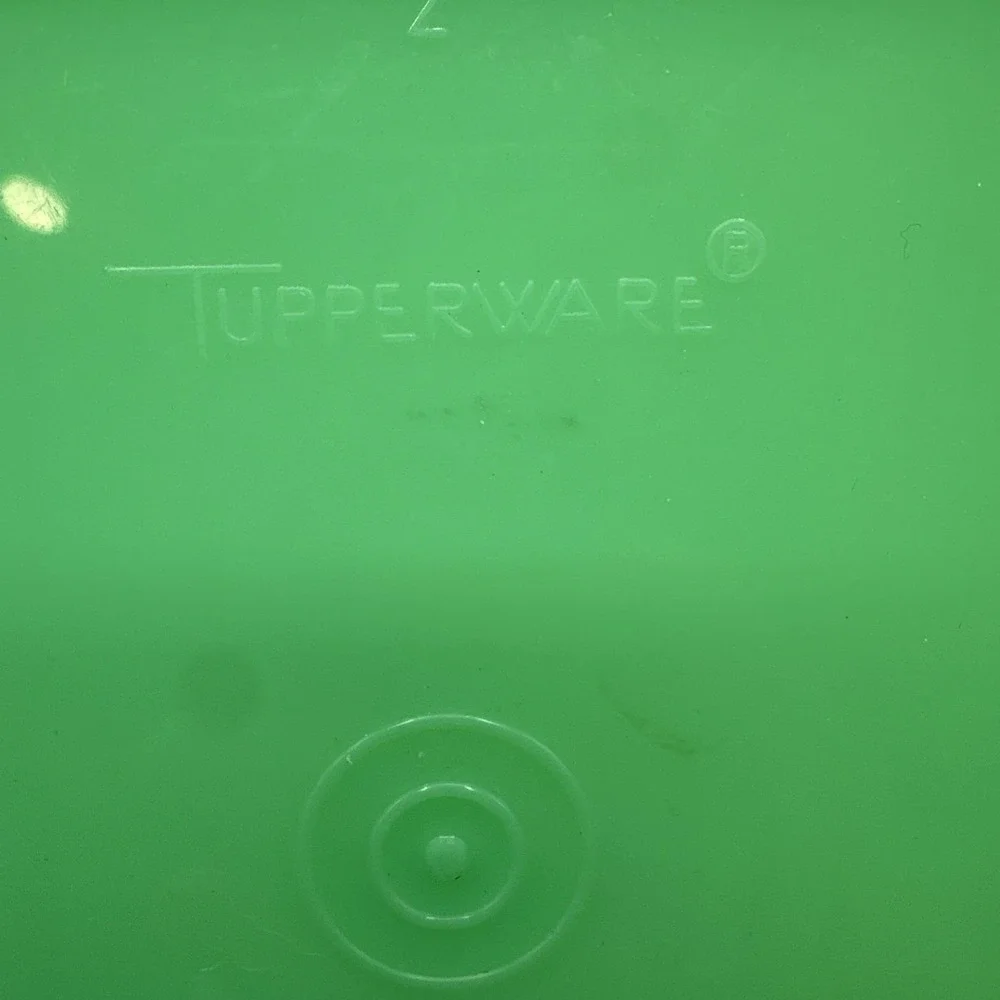 Tupperware 786-9 Green Double Handle Bowl Made USA Vintage